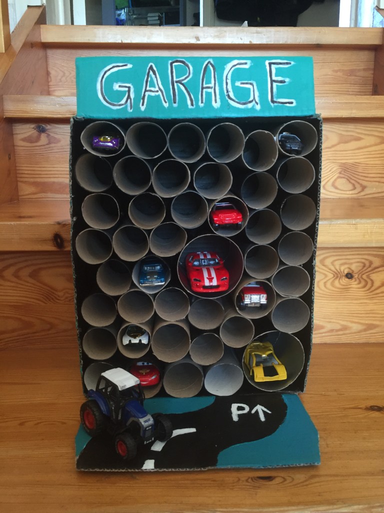 DIY garage til små biler 