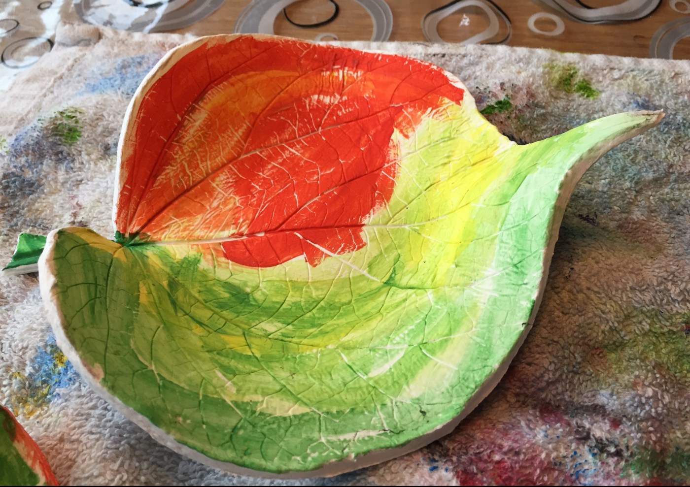 Lær at lave bladskåle i selvhærdende ler