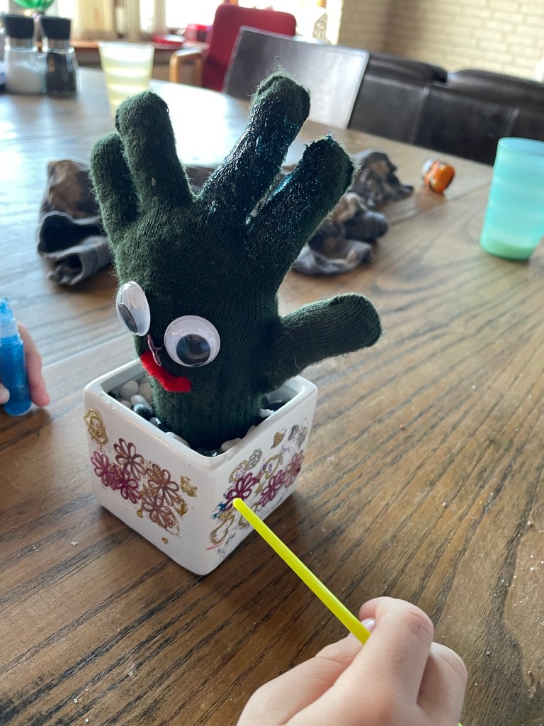 Kreativ Genbrug: Lav DIY kaktusser af ensomme vanter